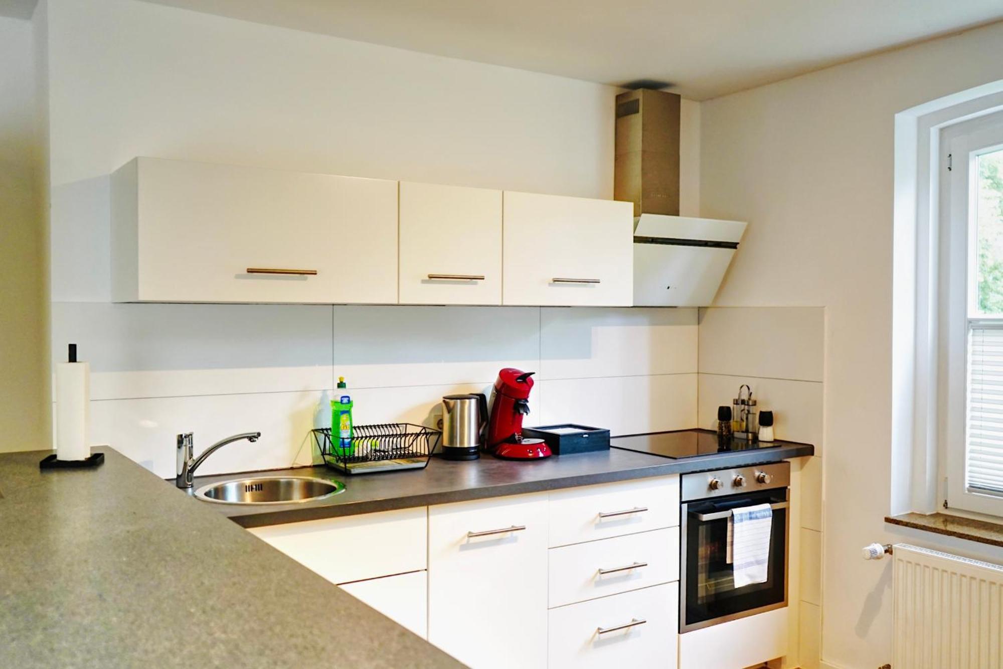 Stilvolles Apartment In Stadtnaehe-Parkplatz- 4 Personen- Balkon ウォルフスブルク エクステリア 写真