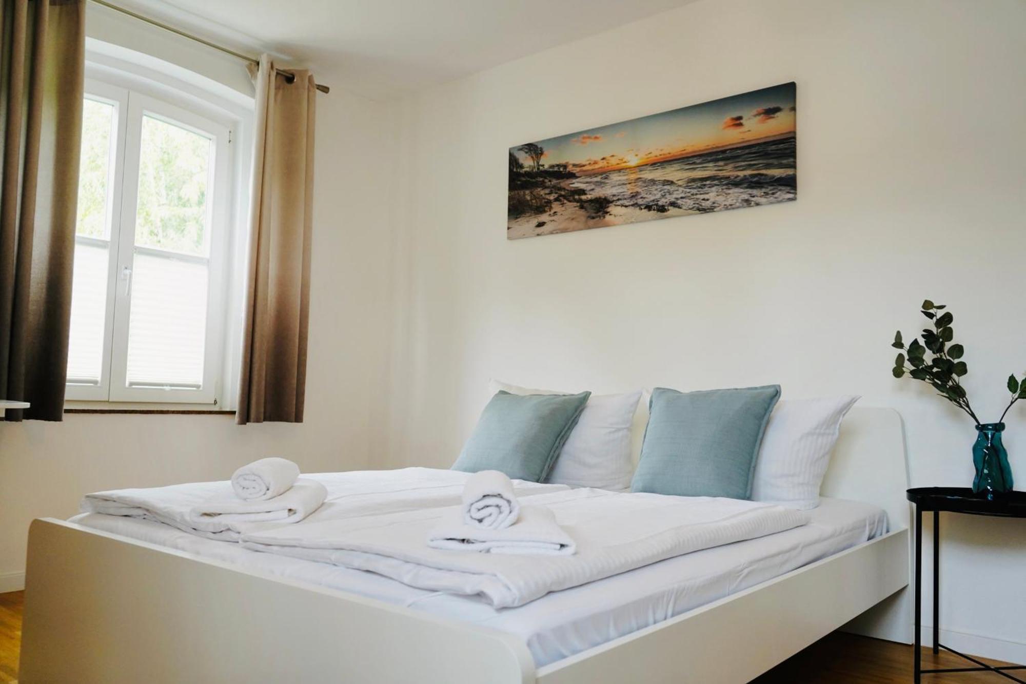 Stilvolles Apartment In Stadtnaehe-Parkplatz- 4 Personen- Balkon ウォルフスブルク エクステリア 写真