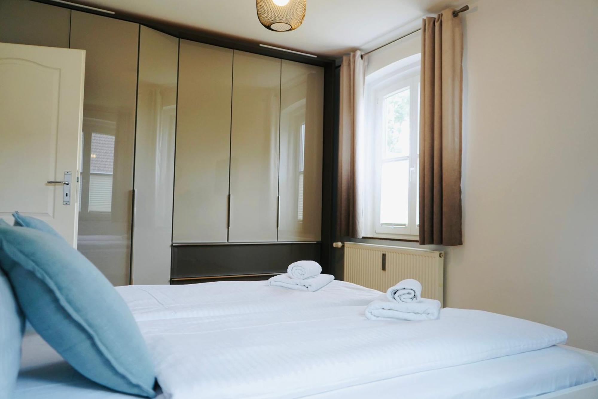Stilvolles Apartment In Stadtnaehe-Parkplatz- 4 Personen- Balkon ウォルフスブルク エクステリア 写真