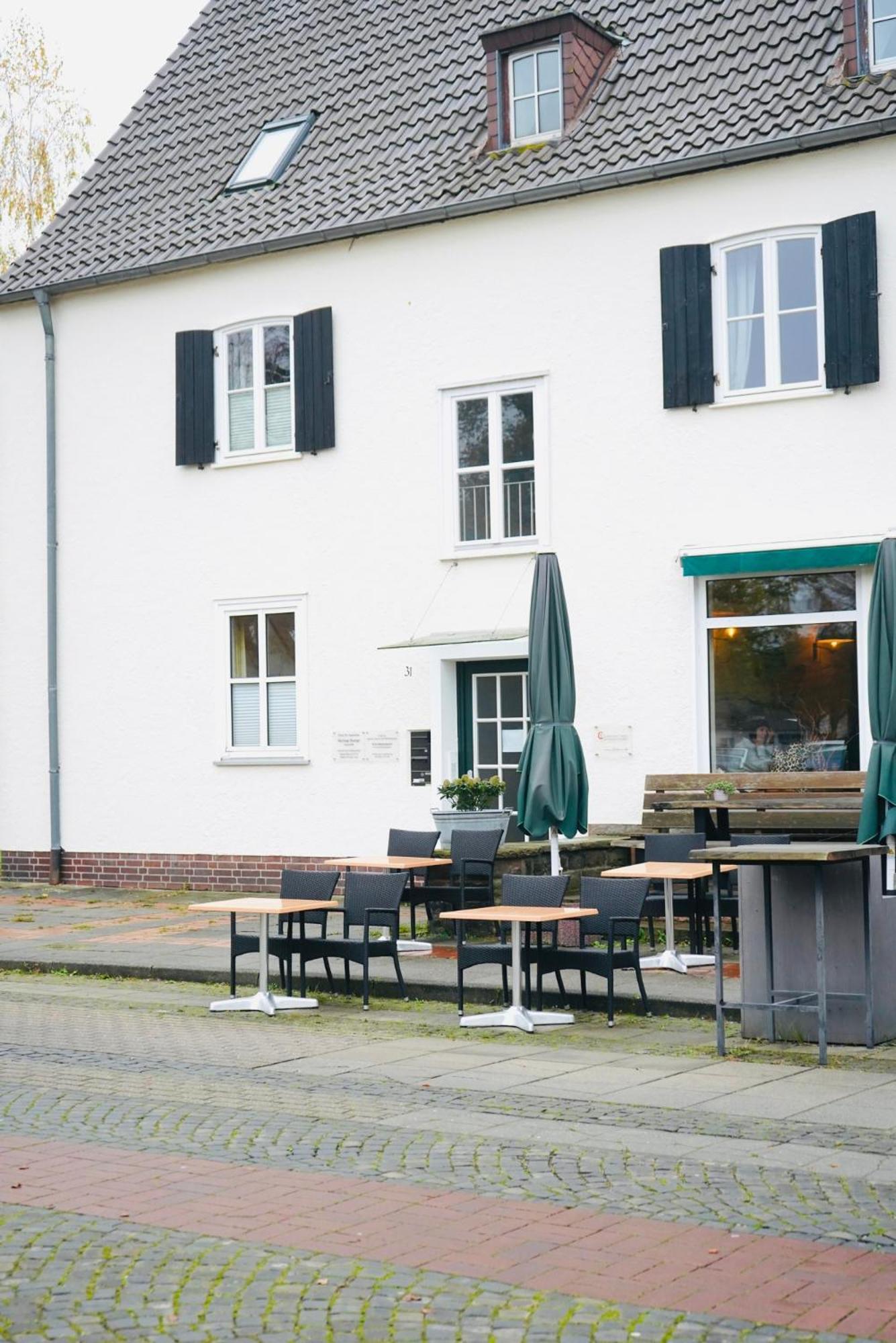 Stilvolles Apartment In Stadtnaehe-Parkplatz- 4 Personen- Balkon ウォルフスブルク エクステリア 写真